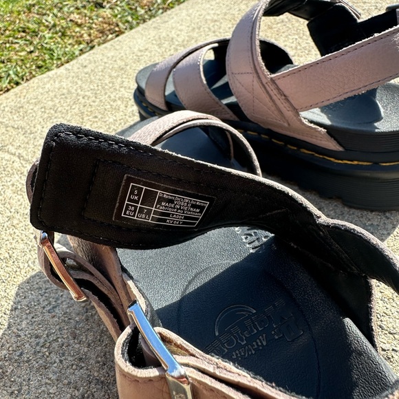 Dr. Martens Voss II sandals - Picture 2 of 2